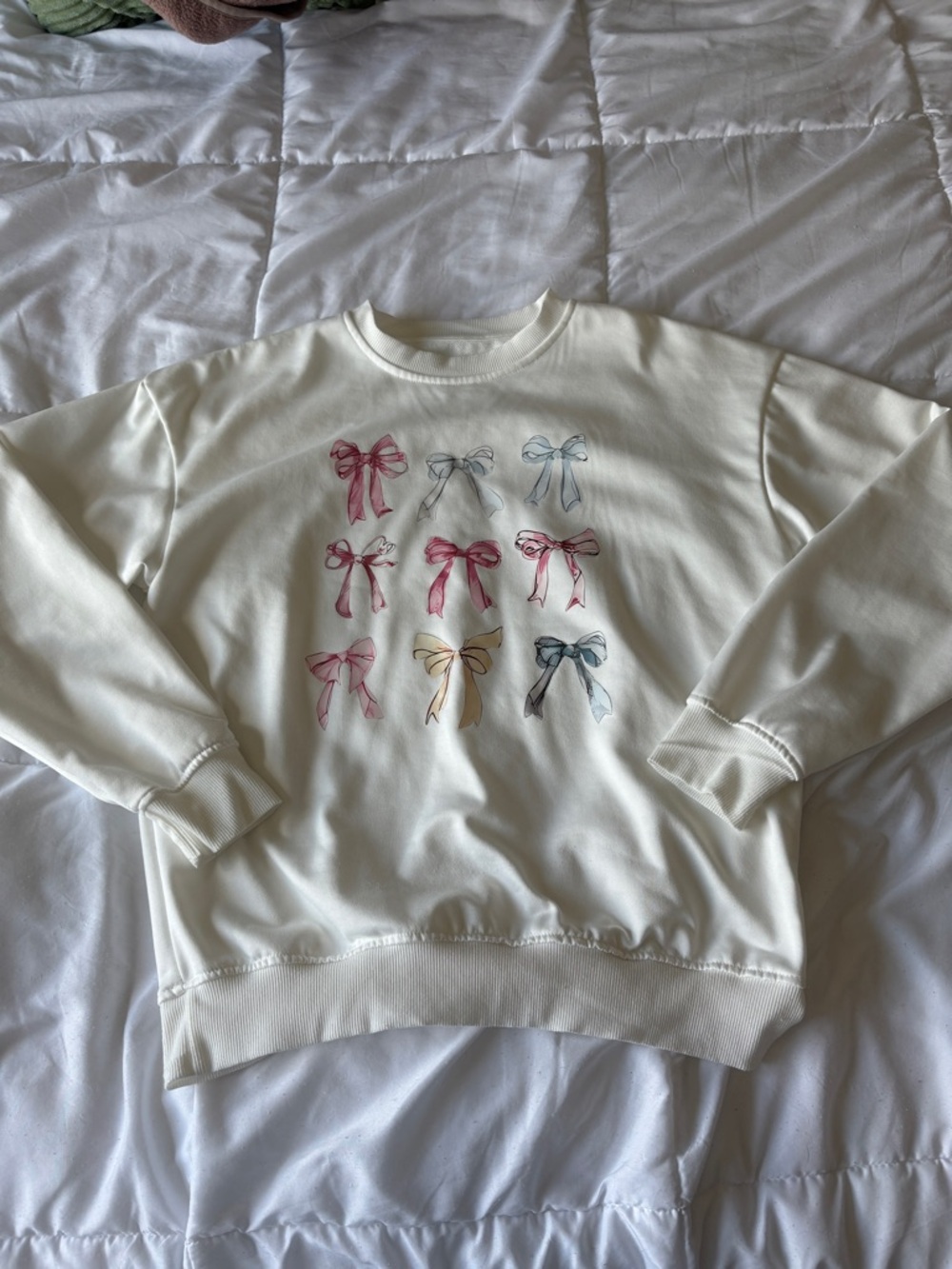 Cream bow graphic sweatshirt